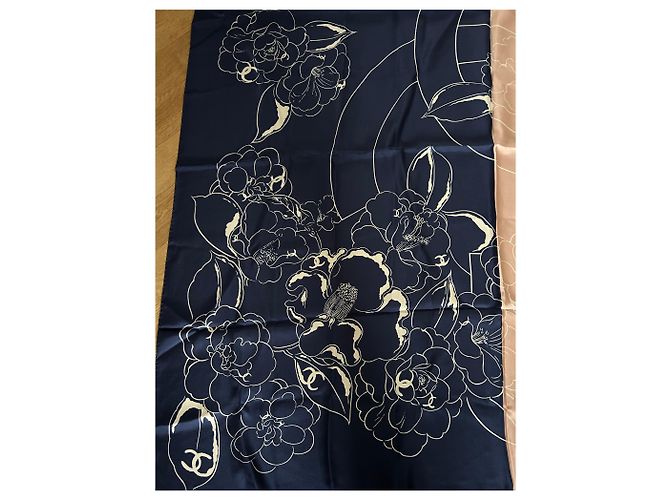 Foulard in seta Chanel XL 130cm Rosa - vista 5