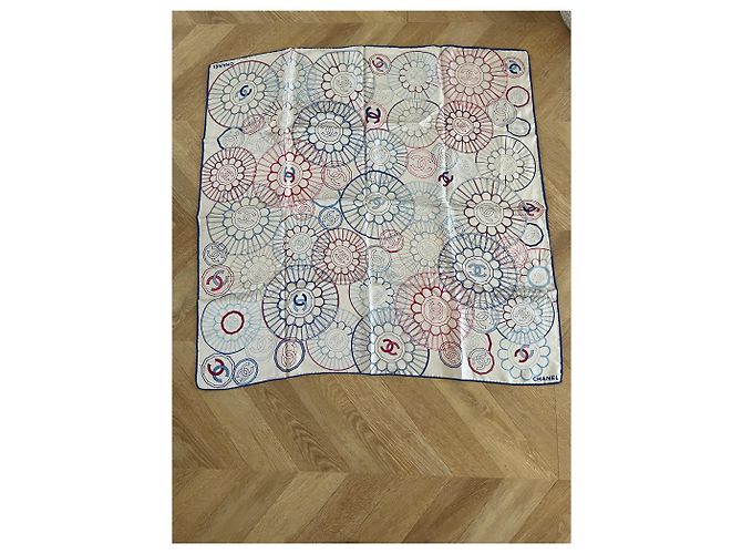 Foulard in seta Chanel 90 cm - vista 4