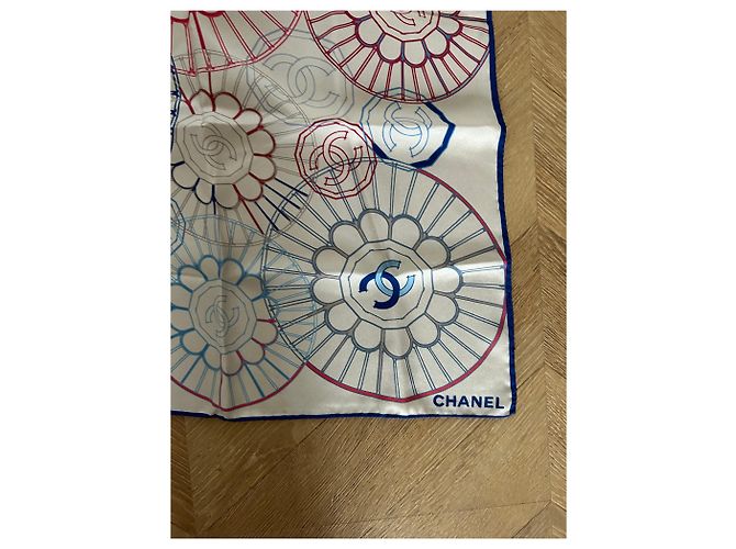 Foulard in seta Chanel 90 cm - vista 5