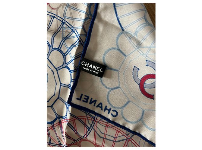 Foulard in seta Chanel 90 cm - vista 6