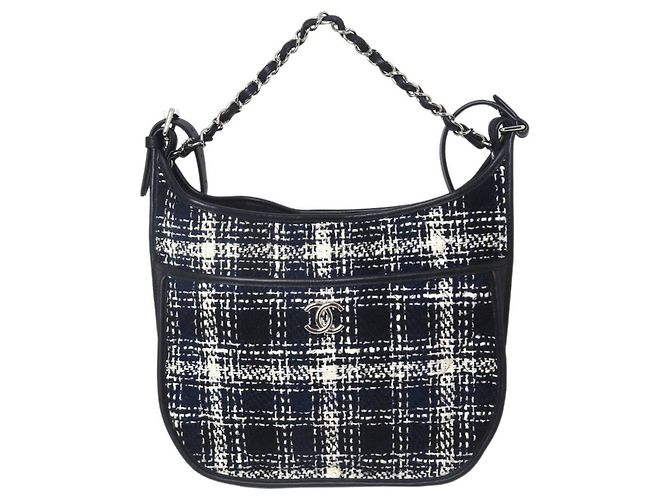 Borsa a Spalla 2 in 1 Chanel in Blu Navy e Bianco - vista 2