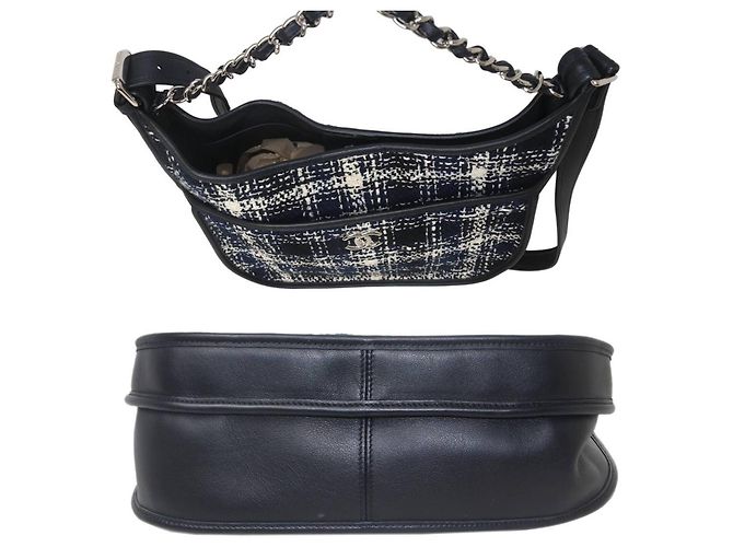 Borsa a Spalla 2 in 1 Chanel in Blu Navy e Bianco - vista 5