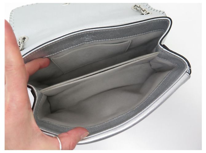 BORSA LOUIS VUITTON VERY CHAIN M43201 IN PELLE ARGENTATA Argento - vista 13