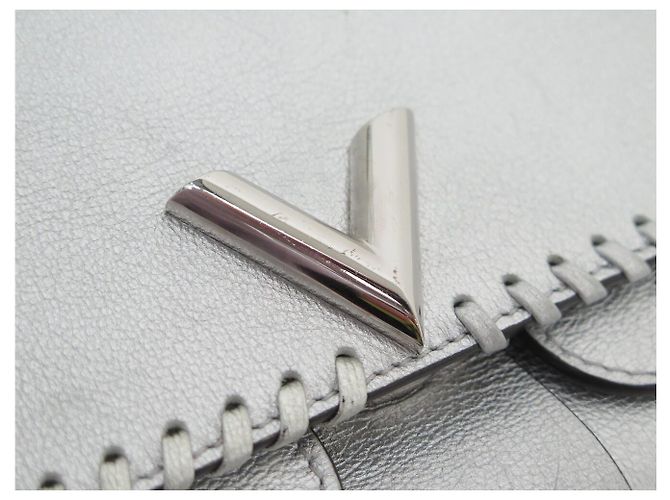 BORSA LOUIS VUITTON VERY CHAIN M43201 IN PELLE ARGENTATA Argento - vista 7