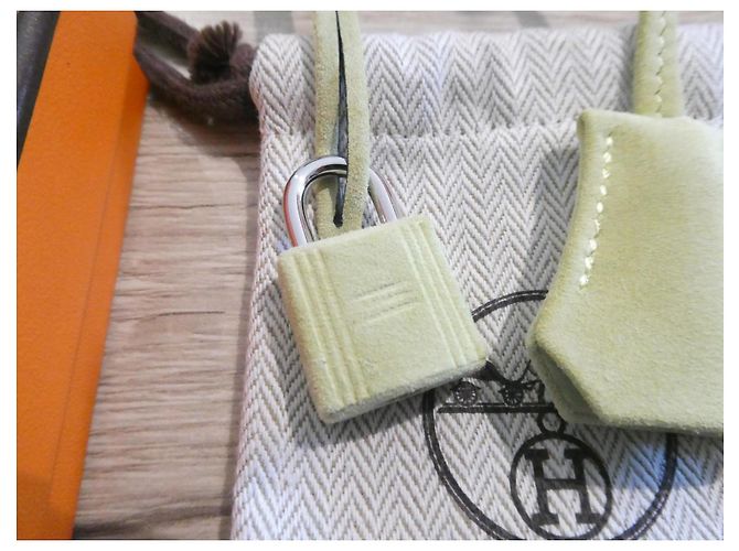 Chiusura, tirante e campanella Hermès per borsa Hermès Kelly, Birkin in nuovo raro vitello Doblis. - vista 3