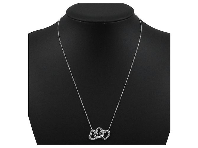 Tiffany & Co Collana Tiffany Triple Heart in Argento 925 - vista 2