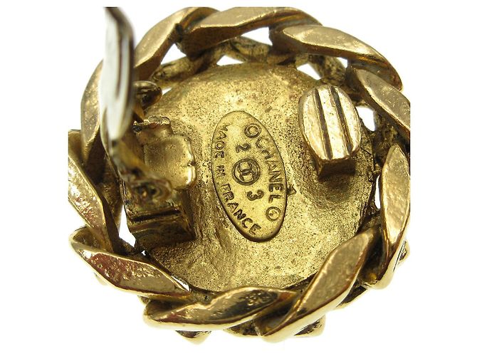 Bottoni a clip Chanel CC in metallo con perla sintetica D'oro - vista 3