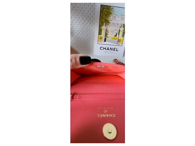 Chanel Wallet on Chain in pelle d'agnello rosa corallo D'oro - vista 11