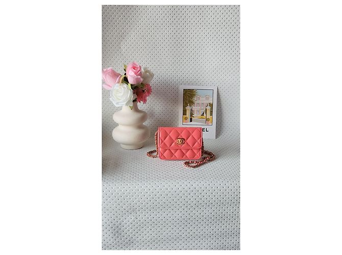 Chanel Wallet on Chain in pelle d'agnello rosa corallo D'oro - vista 2