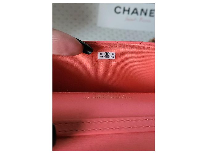 Chanel Wallet on Chain in pelle d'agnello rosa corallo D'oro - vista 8