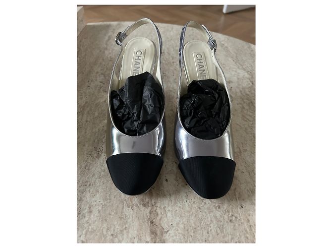 Pumps Slingback Chanel Argento - vista 3