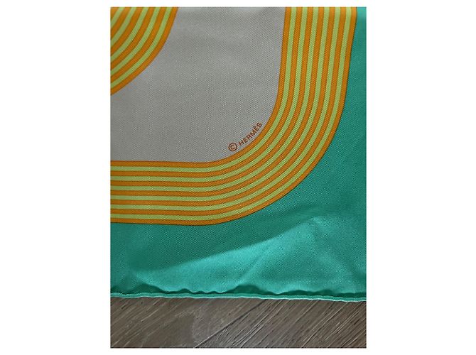 Foulard Hermès Circuit 24 Faubourg in Seta Giallo Verde 90cm - vista 6