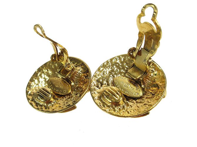 Chanel Vintage CC Round Clip-On Metal Small D'oro - vista 3