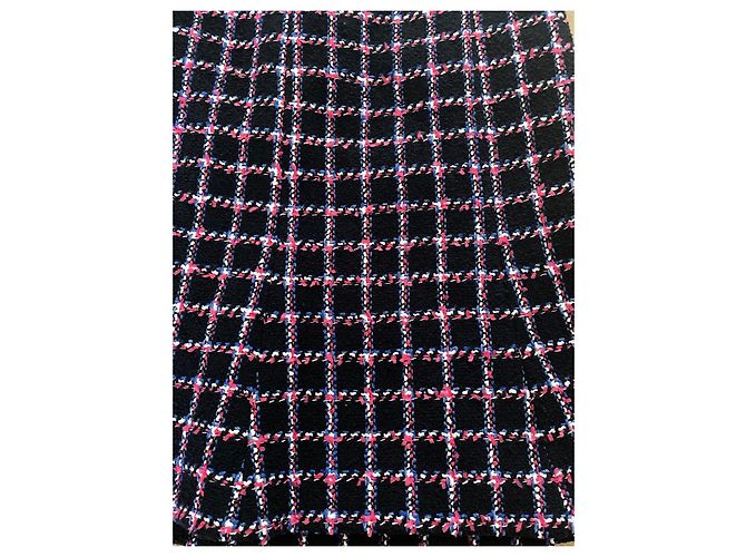 Falda Chanel de tweed negro con cuadros azules y rojos - vista 3