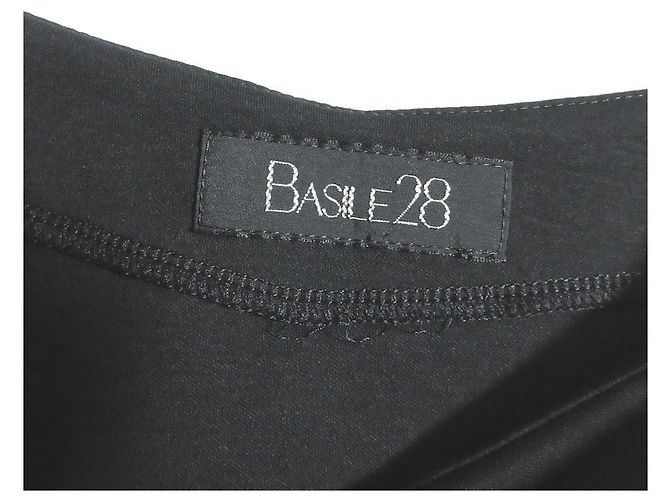 Autre Marque BASILE28 Compact Smooth Asymmetrical Half Sleeve Pullover Black - view 4