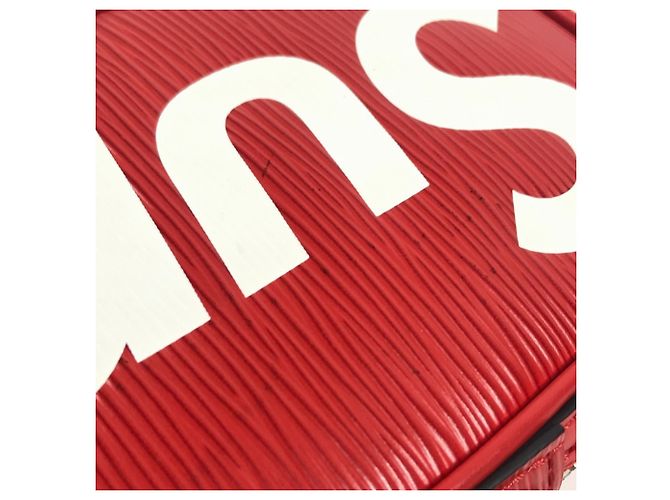 Pochette in pelle Epi Louis Vuitton Bianco Rosso - vista 12