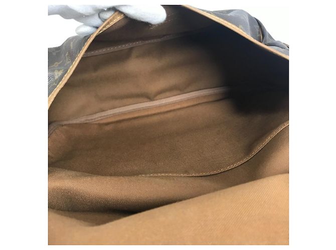 Borsa a Spalla Saumur GM Monogramma Louis Vuitton Marrone - vista 10