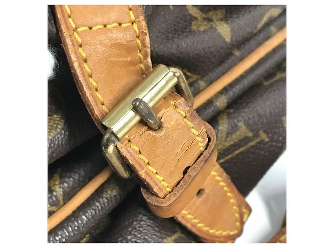Borsa a Spalla Saumur GM Monogramma Louis Vuitton Marrone - vista 16