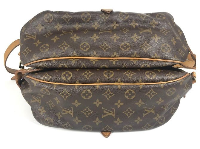 Borsa a Spalla Saumur GM Monogramma Louis Vuitton Marrone - vista 3