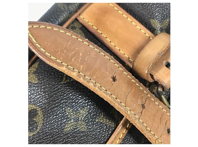 Borsa a Spalla Saumur GM Monogramma Louis Vuitton Marrone - vista 9