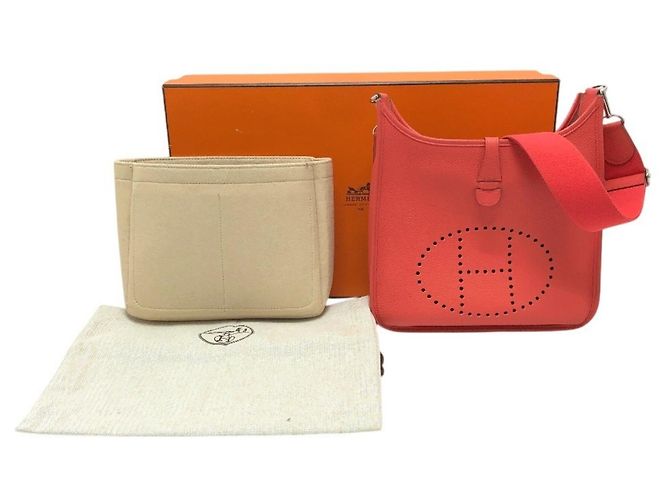 Borsa a Spalla Hermès Evelyne PM 3 Rosso - vista 17