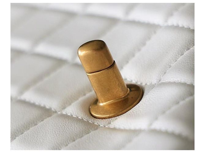 CHANEL Mini Rechteckige Perlen Crush Umhängetasche Weiß - Ansicht 4