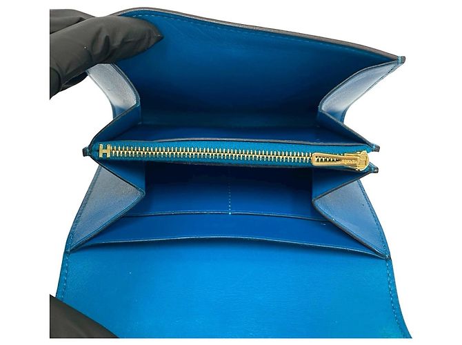 Billetera bi-fold compacta de cuero de ternera Constance de Hermès Azul - vista 8