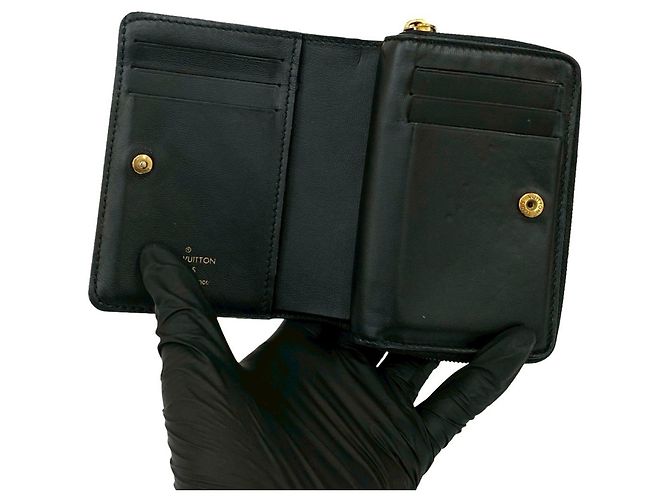 Cartera Lou Monogram Empreinte de Cuero Louis Vuitton Negro - vista 7