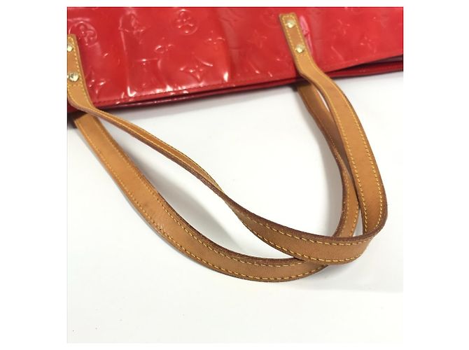 Borsa Reed GM in Monogram Vernis Louis Vuitton Rosso - vista 10