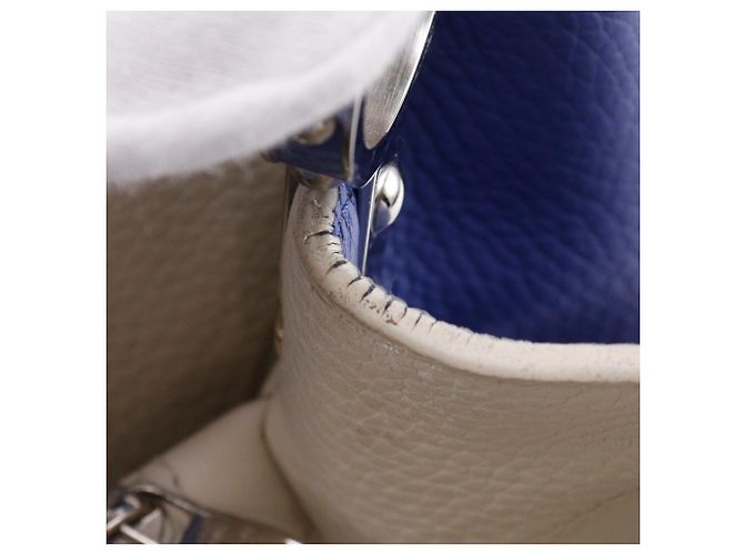 Borsa Capucines MM Louis Vuitton Bianco Blu - vista 10
