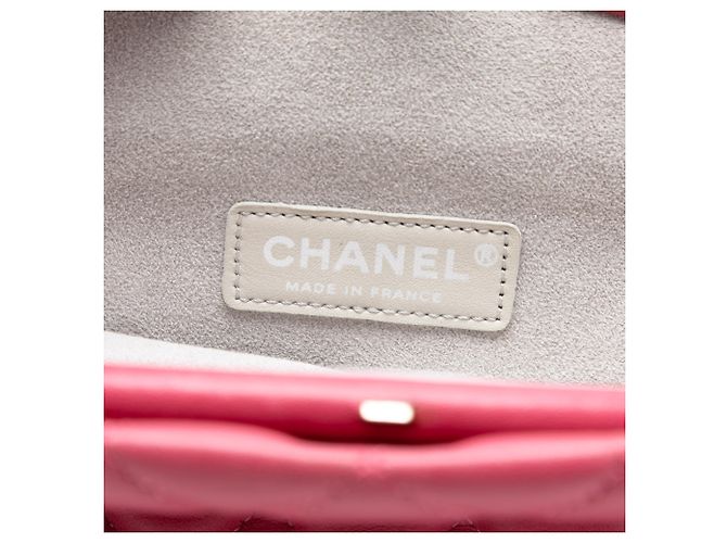 Clutch Kiss Lock de piel de cordero acolchada rosa de Chanel - vista 5