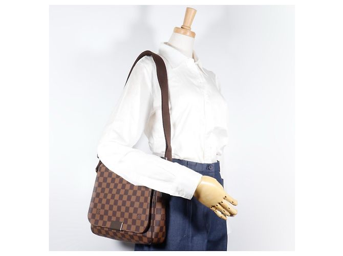 Borsa a Spalla District PM Louis Vuitton Marrone - vista 15