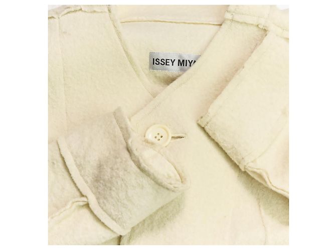 Abrigo Largo ISSEY MIYAKE IM33KA337 Blanco - vista 8