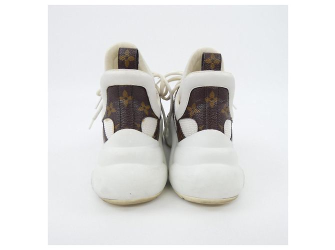 Sneakers Louis Vuitton LV Archlight in vernice monogram Bianco - vista 5