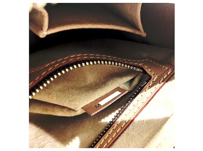 Borsa a Spalla Looping MM Monogramma Louis Vuitton Marrone - vista 16