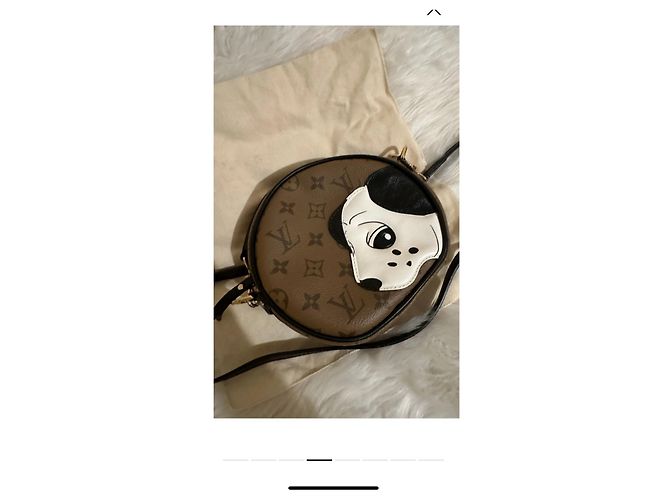 Louis Vuitton Bolsa de ombro de dálmatas com caixa de chapéu macia Marrom - vista 3