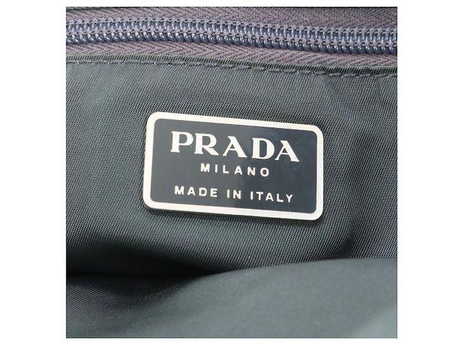 Borsa a spalla in nylon tessuto nero e verde scuro con logo Prada - vista 9