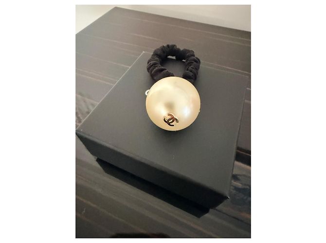 CHANEL Haargummi Schwarz Aus weiß - Ansicht 3