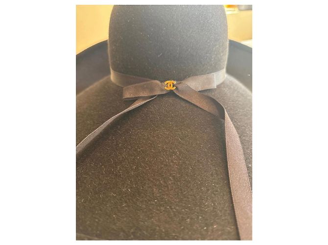 Cappello a tesa larga Chanel in Seta Nero - vista 4