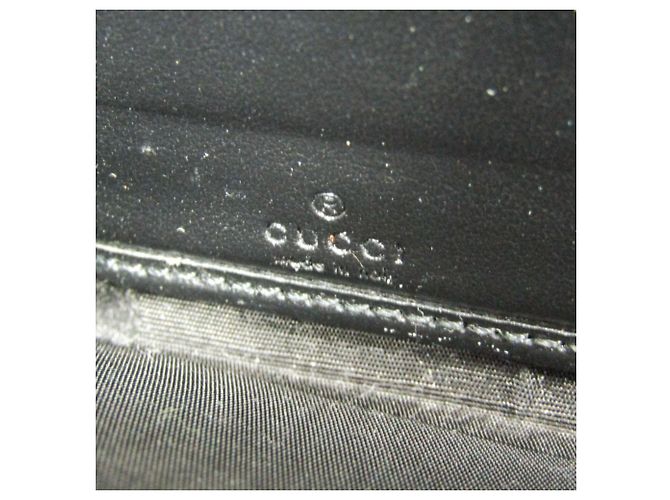 Cartera larga bi-fold Gucci Blade en negro - vista 18