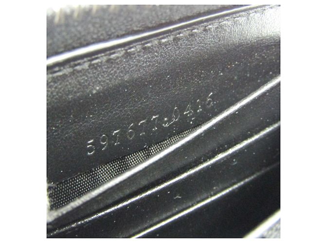 Cartera larga bi-fold Gucci Blade en negro - vista 19
