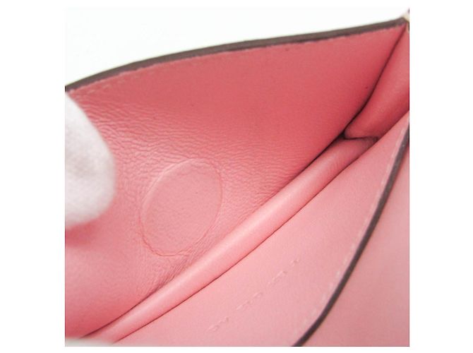 Tarjetero de cuero Swift Dogon de Hermès en rosa - vista 15