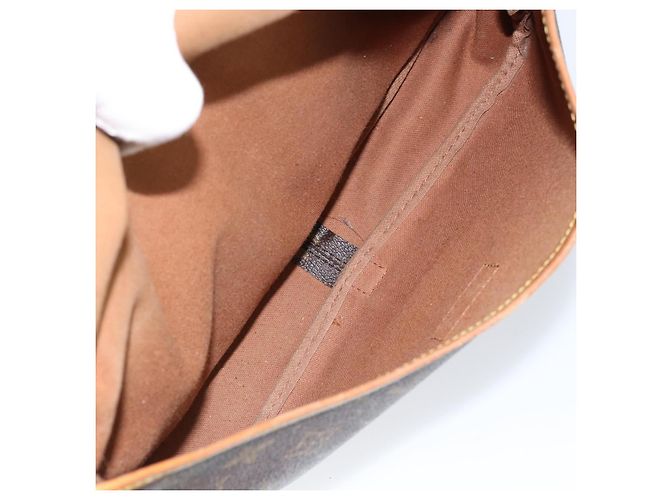 Louis Vuitton Saumur Monogram Canvas 30 Marrone - vista 5