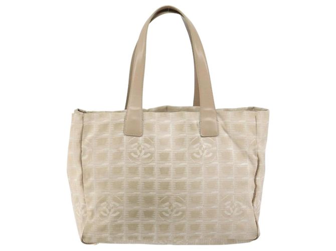 Bolso de viaje de nylon mediano de Chanel Beige - vista 2