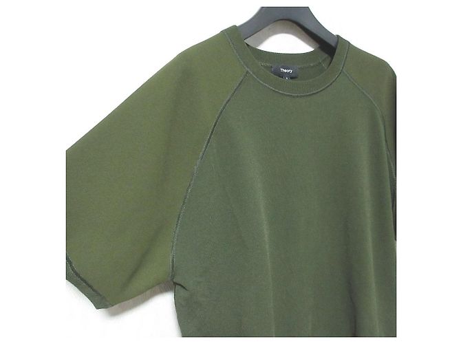 Top de punto crepé compacto Theory Verde - vista 3