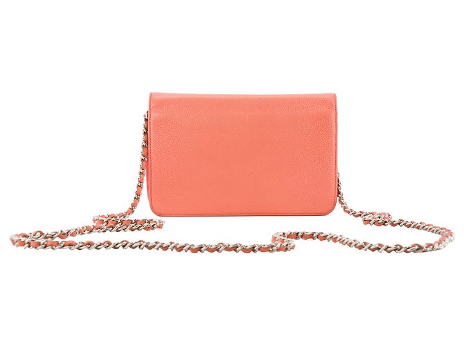 CHANEL - Borsa a Spalla Wallet on Chain Coco Mark Chanel in Pelle Caviar Corallo Rosa - vista 3