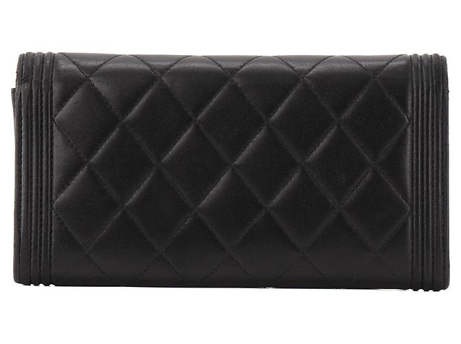 CHANEL - Cartera Boy Chanel en Cuero Negro Liso - vista 3