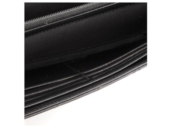 CHANEL - Cartera Boy Chanel en Cuero Negro Liso - vista 9
