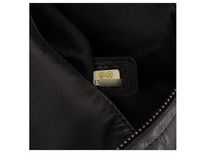 CHANEL - Multipocket Rucksack aus schwarzem Leder - Ansicht 6