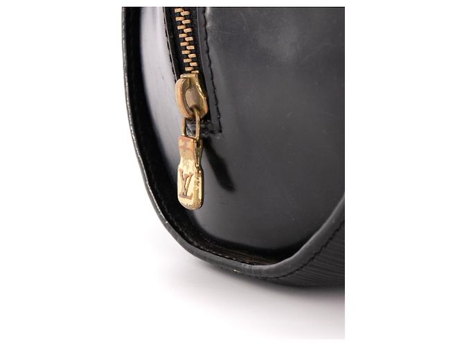 LOUIS VUITTON - Borsa Soufflot Louis Vuitton in pelle epi nera Nero - vista 6